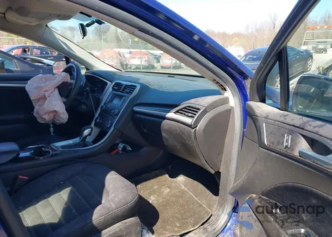 2015 Ford Fusion Se z USA, uszkodzony, nr VIN 1FA6P0H73F5111716